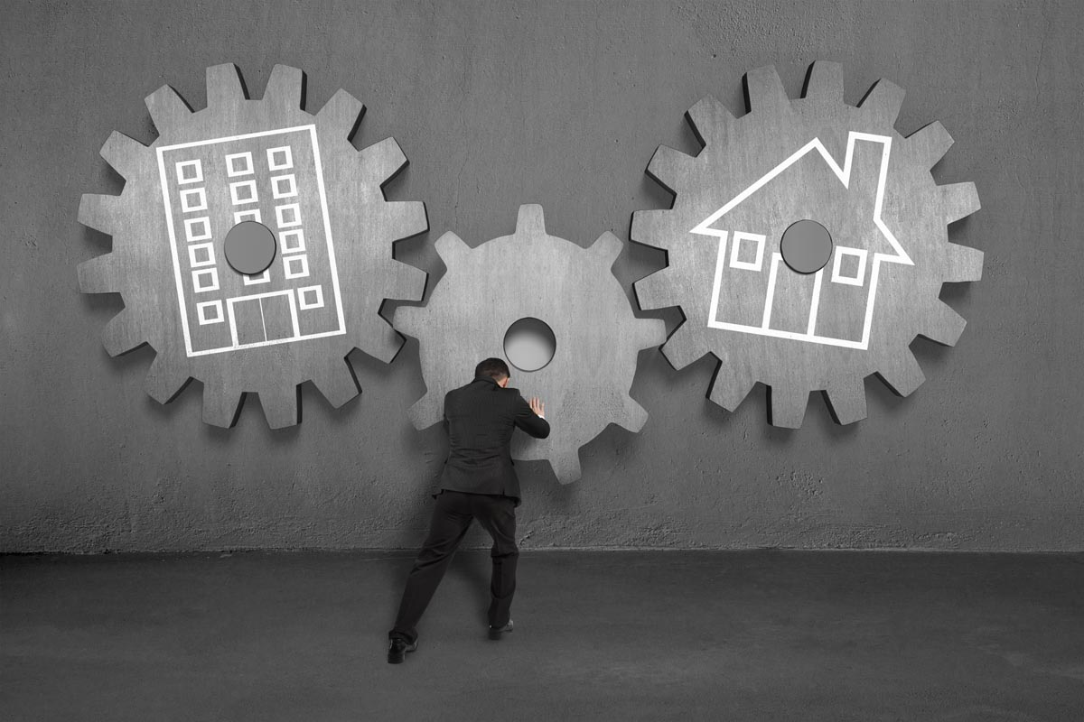 Controlling, nur was für Konzerne? Bau' ein Haus, kauf' eine Wohnung - und du wirst von ganze alleine zum Controller/in... (Foto: BsWei/ Shutterstock)
