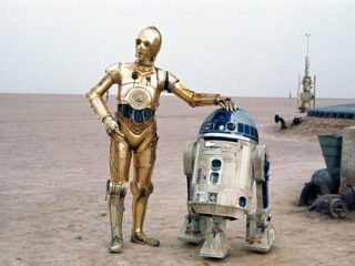 Twentieth Century Fox and Lucasfilm Ltd. R2-D2, 1977. Erstmals zu sehen im Spielfilm Krieg der Sterne. Episode IV – Eine neue Hoffnung (1977). © & TM 2017 Lucasfilm Ltd. Alle Rechte vorbehalten.