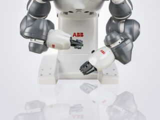 ABB Ltd., »YuMi®, dual-arm industrial robot«, 2015 © ABB Ltd.
